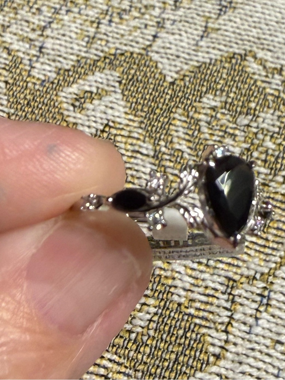 GORGEOUS NWT RING – SIZE 7.5 💍 - Picture 2 of 4